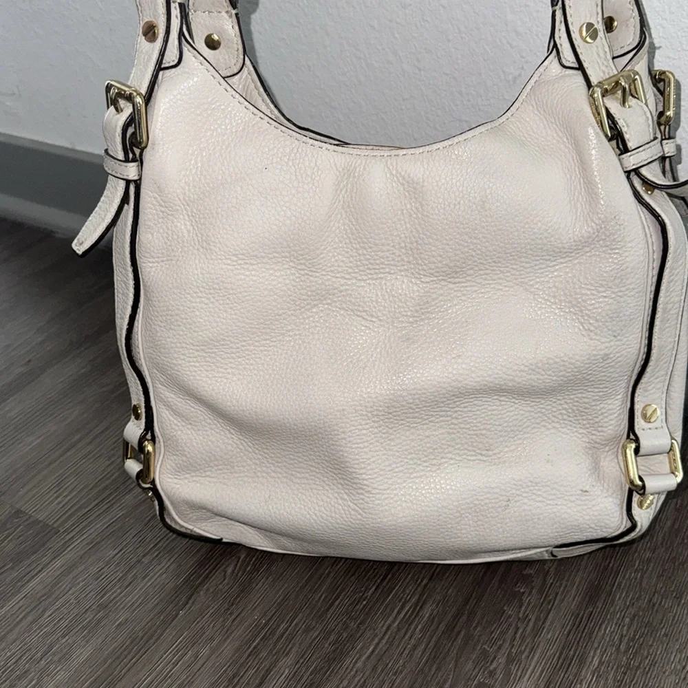 MICHAEL KORS Cream Leather Shoulder Bag